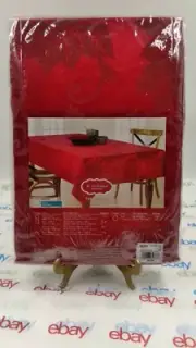 St Nicholas Square Rich Red Poinsettia Tablecloth Fabric Table Cloth 70 Round