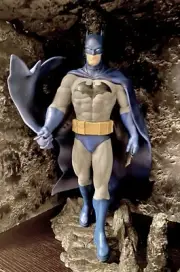 Kotobukiya Batman ArtFX Statue 12-inches tall (1:6 scale)