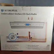 NEW Audiovox Undercabinet Kitchen CD Clock Radio KCD318 With Remote & Timer