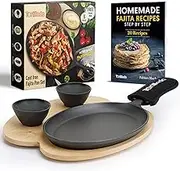 Tortillada – 25 cm Cast Iron Fajita Pan/Grill Pan Set for Fajitas – incl. Wooden Serving Tray + 2 Ceramic dip Bowls