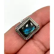 Solid 925 Sterling Silver and Natural AAA+ Quality Labradorite Gemstone Ring