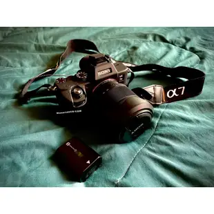 已售出《二手》SONY相機a73可拉伸螢幕全片幅相機適合女生小巧旅行拍照超美a7iii