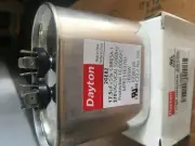 DAYTON Oval Motor Run Capacitor,370VAC Voltage, 2GE82