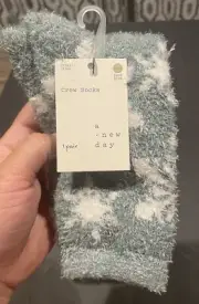 NEW ❄️ 1 Pair A New Day Cozy CREW Socks - Snowflakes White Light BLUE Womens