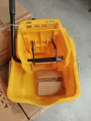 Mop Bucket with Wringer