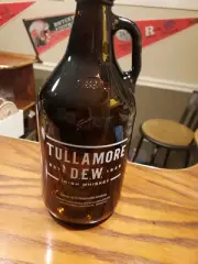 Tullamore Dew Irish Whiskey 64 fl oz Collectible Glass Growler Jug