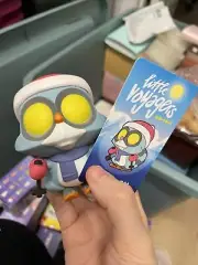 Pop Mart Little Voyagers Sub-Zero Mini Figure Raccoon NEW