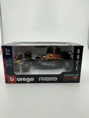 Bburago F1 Oracle Red Bull Racing RB19 (2023) Max Verstappen #1 1:43 W/ Helmet