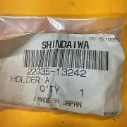OEM Shindaiwa 22035-13242 Holder A C535000510 22C BP25 BP30 LT C20 C230 x158
