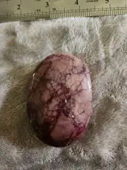 BEAUTIFUL MOOKAITE PALM STONE 102 GRAMS
