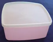 [Tupperware] Classic Pink 16 Ounce Rectangular Food Storage Container with Flip Top Lid