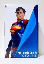 Superman Icons statue. 2713 of 5200 MIB Never Displayed