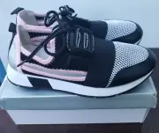 Weeboo Amanda 10 Open Side Sneakers