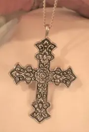 Handsome Shiny Rim Floral Etched Point Armed Silvertone Cross Religious Necklace