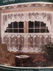 Heritage Lace Apple Basket Valance 60” x 14” White 6175W-6014 NEW
