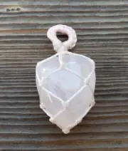 ROSE QUARTZ NETTED (MACRAME) TUMBLED STONE PENDANT GEMSTONE
