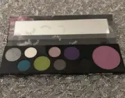 MAC Eyeshadow And Highlighter Palette - Pretty Punk - Limited Edition