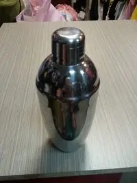 在飛比找Yahoo!奇摩拍賣優惠-日本製不鏽鋼 調酒杯 調酒壺 雪克杯 500ml