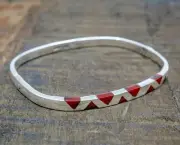 HINGED BANGLE W/ RED JASPER TRIANGLES