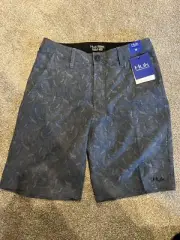 NEW HUK performance fishing shorts Mens 28 Gray Fish Pattern NWT Inseam 9.5 Inch