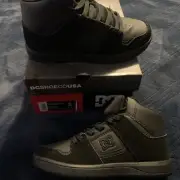 DC SHOES CURE HI TOP Boys Youth Size 3 NEW