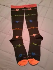 BOOMS 15-20 MMHG COMPRESSION SOCKS XL (18"-20.5" CALF) HEARTBEAT