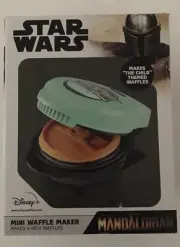 NIB: STAR WARS THE CHILD MINI WAFFLE MAKER GROGU MANDALORIAN 4" WAFFLES DISNEY
