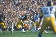 Terry Bradshaw of the Pittsburgh Steelers1980's NFL Photo 90