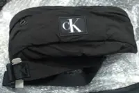 在飛比找Yahoo!奇摩拍賣優惠-CK Calvin Klein 方標胸包 腰包黑 長夾可入