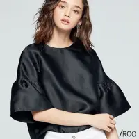 在飛比找momo購物網優惠-【iROO】澎澎袖造型上衣