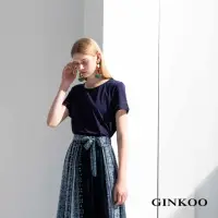 在飛比找momo購物網優惠-【GINKOO 俊克】棉質小簍空刺繡上衣