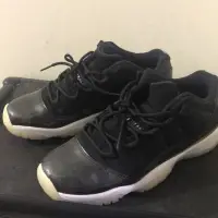 在飛比找蝦皮購物優惠-Jordan11代，大理石灰童鞋