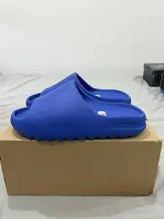 US 12 - Yeezy Slide Azure