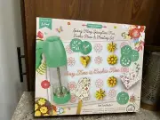Handstand Kitchen Spring Fling Springtime Fun Cookie Press Frosting Set