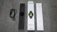 在飛比找Yahoo!奇摩拍賣優惠-SAMSUNG 三星 Galaxy Watch5 LTE版 
