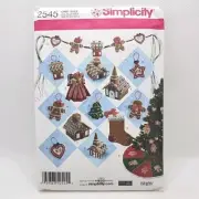Simplicity Crafts 2545 Gingerbread Ornaments Stocking Skirt Sewing Pattern Uncut