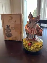 Schmid "Mrs Tittlemouse" Peter Rabbit Music Box by Beatrix Potter - NIB