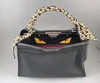 在飛比找Yahoo!奇摩拍賣優惠-[我是寶琪] Fendi 黑色Regular Peekabo