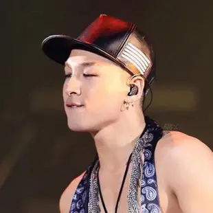 質感超好    BIGBANG 權志龍 TFBOYS MADE 首爾演唱會 官方同款 棒球帽 嘻哈 平沿帽子 皮帽