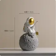 Creative Resin Spaceman Moon Sculpture Decorative Cosmonaut Statues Fishing