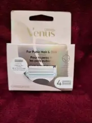 GILLETTE VENUS PUBIC HAIR & SKIN RAZOR BLADE REFILL 4 PACK