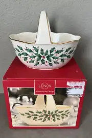 Lenox Holiday ARCHIVE HOLLY AND BERRY Basket Gold Trim CHINA Christmas Box