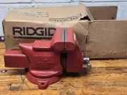 Vintage RIDGID 500R 5" Bench Utility Vise Pipe Jaw Swivel Base NEW in Box USA