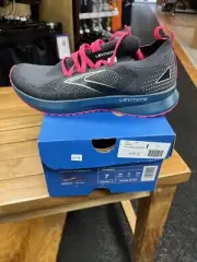 Size 7.0. Women’s - Brooks Levitate StealthFit 5 Black Jade Pink. 2021