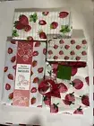 Tablecloth Straberry 52x70, 2 Kitchen Towels 50 Napkins desechables And 1 Apron