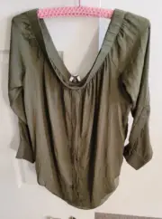 Witchery off the shoulder leaf green top - Size 12 - New with tags