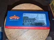 OO GAUGE BACHMANN 38-726 WARFLAT WAGON & WD BRONZE GREEN TANK boxed