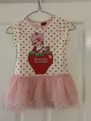 Peter Alexander Girls Nightie Size 2. Strawberry Shortcake