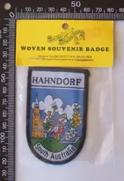 VINTAGE HAHNDORF SOUTH AUSTRALIA TRAVEL SOUVENIR WOVEN PATCH CLOTH SEW-ON BADGE