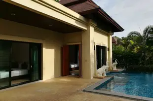 布吉岛班布阿別墅Baan Bua Villas Phuket